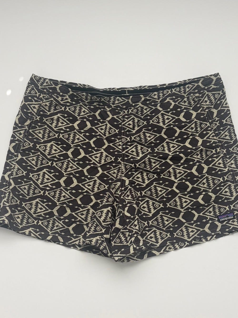 Patagonia Women's M Black & Cream Patterned Stretch Shorts